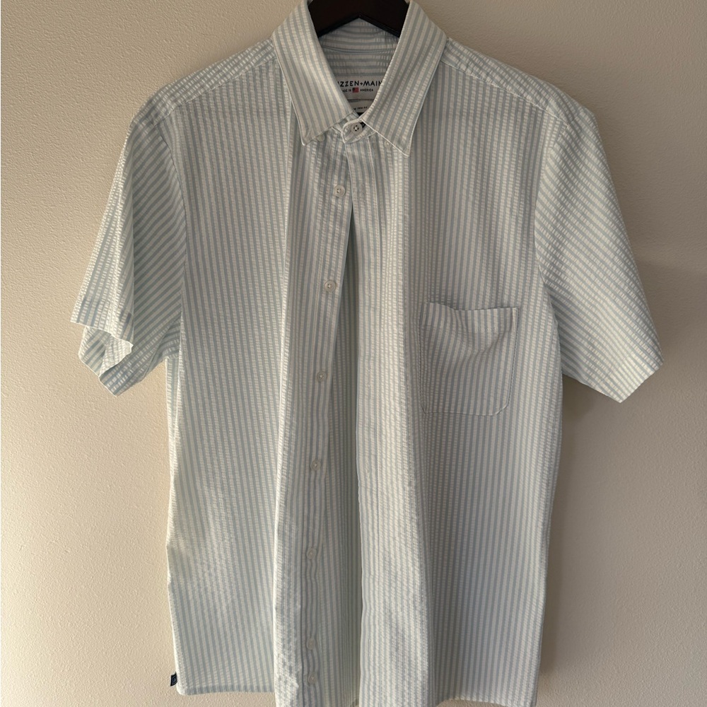 Mizzen+Main Light Blue Striped Button-Up